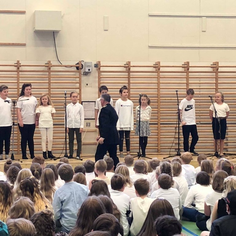 46520697_1068052040022367_8093873604548100096_n