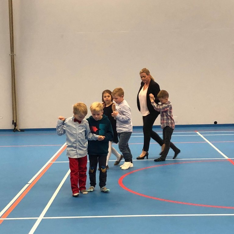 46183045_308375313223101_2266832774746865664_n