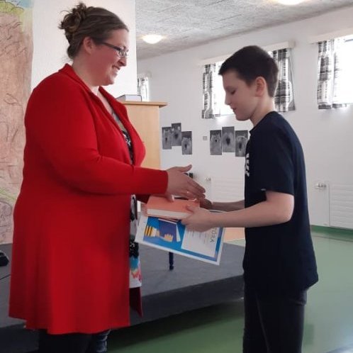 53040361_265658047672431_4448647393423917056_n