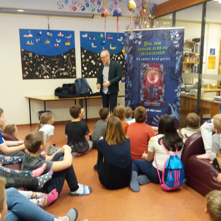 Ævar vísindamaður í heimsókn